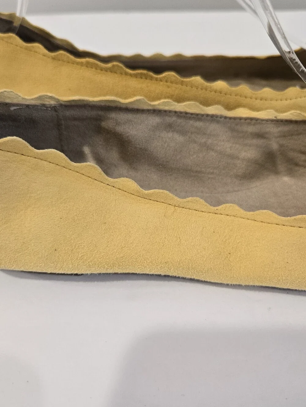 Kelly Katie yellow Leather Ballet Flats Shoes Sz 7 Scalloped Office Comfort